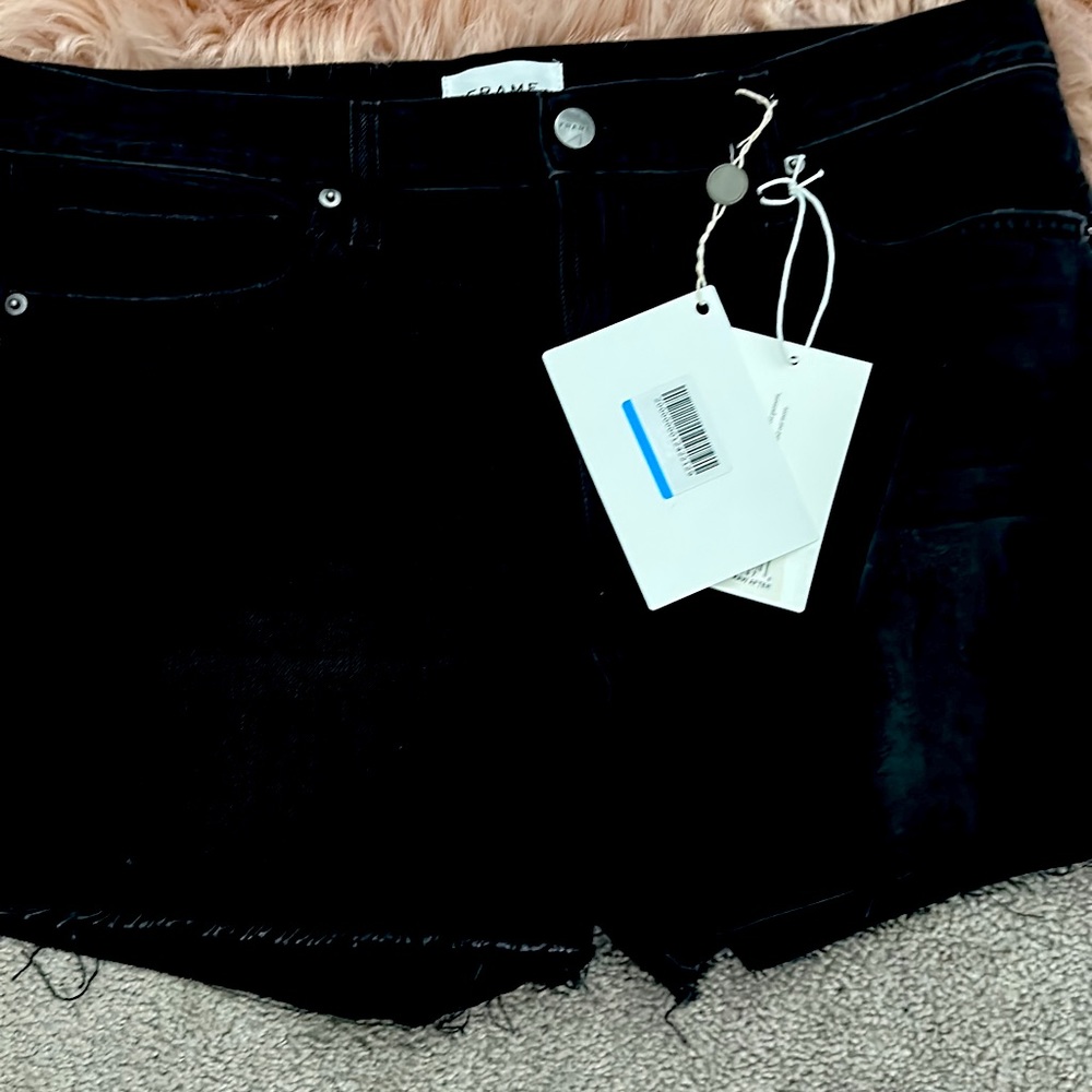 Frame shorts